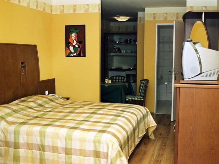 Sunset Motel Szombathely Ruang foto